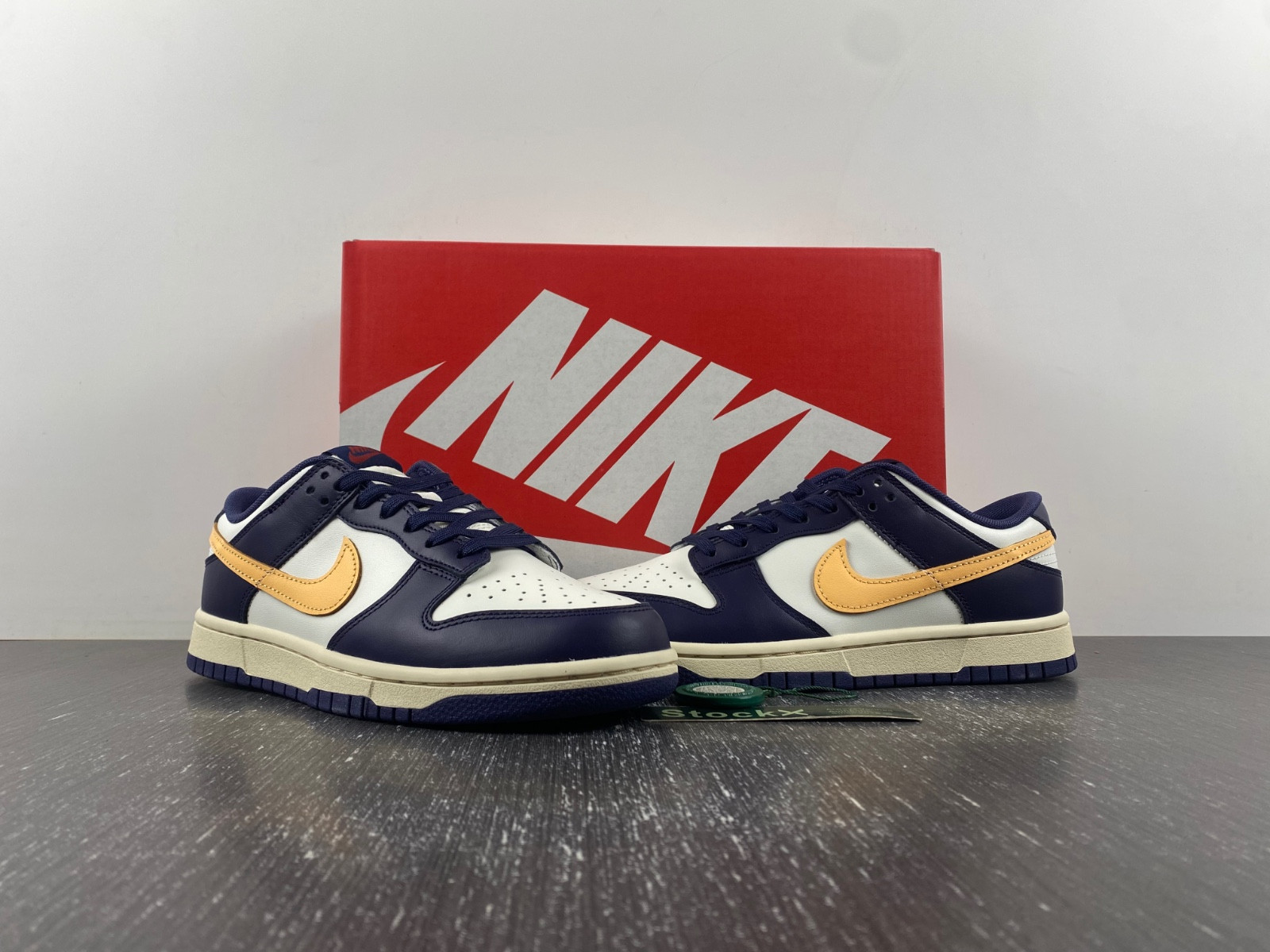 Nike Dunk Low 