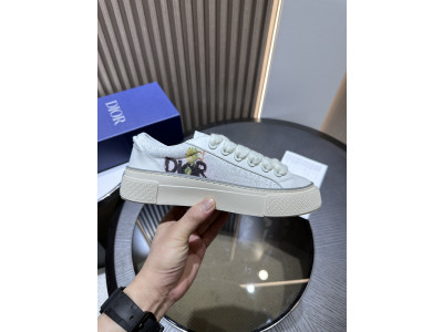 DR B33 SNEAKER