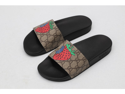 GUC LEATHER SLIDE