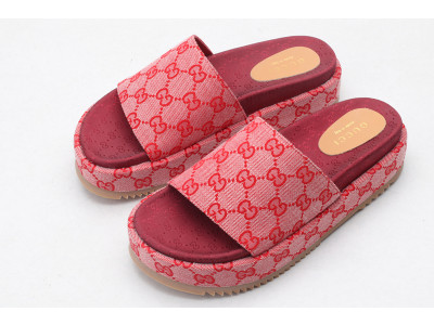 GUC LEATHER SLIDE