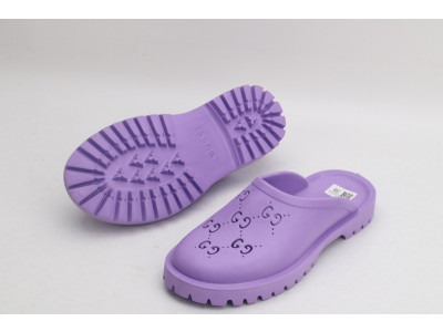 GUC LEATHER SLIDE