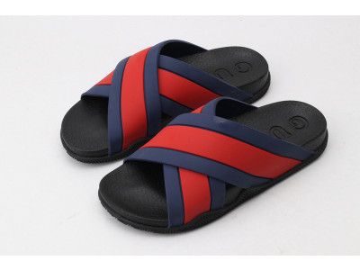 GUC LEATHER SLIDE