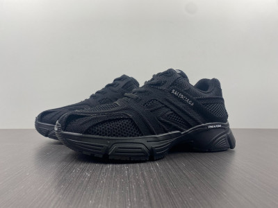 Ba*len*cia*ga phantom sneaker