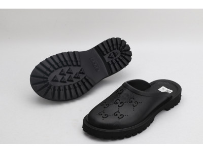 GUC LEATHER SLIDE