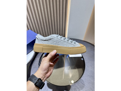 DR B33 SNEAKER