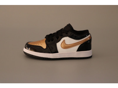 AIR JORDAN 1 KIDS SHOES