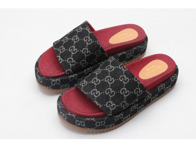 GUC LEATHER SLIDE