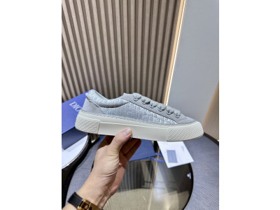 DR B33 SNEAKER