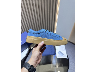 DR B33 SNEAKER