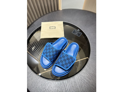 GUC LEATHER SLIDE
