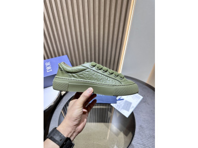 DR B33 SNEAKER