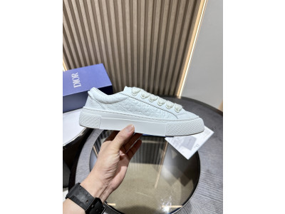 DR B33 SNEAKER
