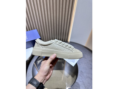 DR B33 SNEAKER